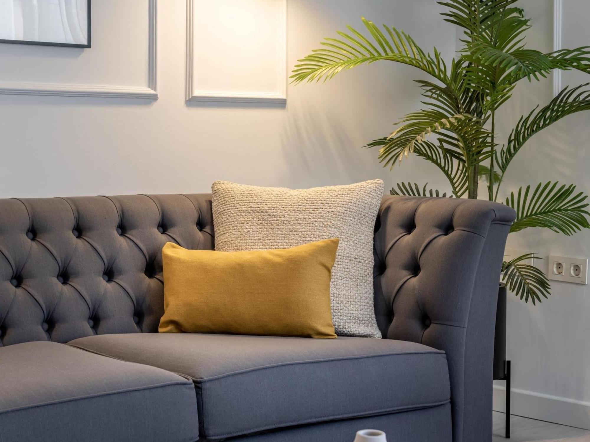 Central Stylish And Elegant 1 & 2 Bedroom Apartments III Granada Eksteriør bilde