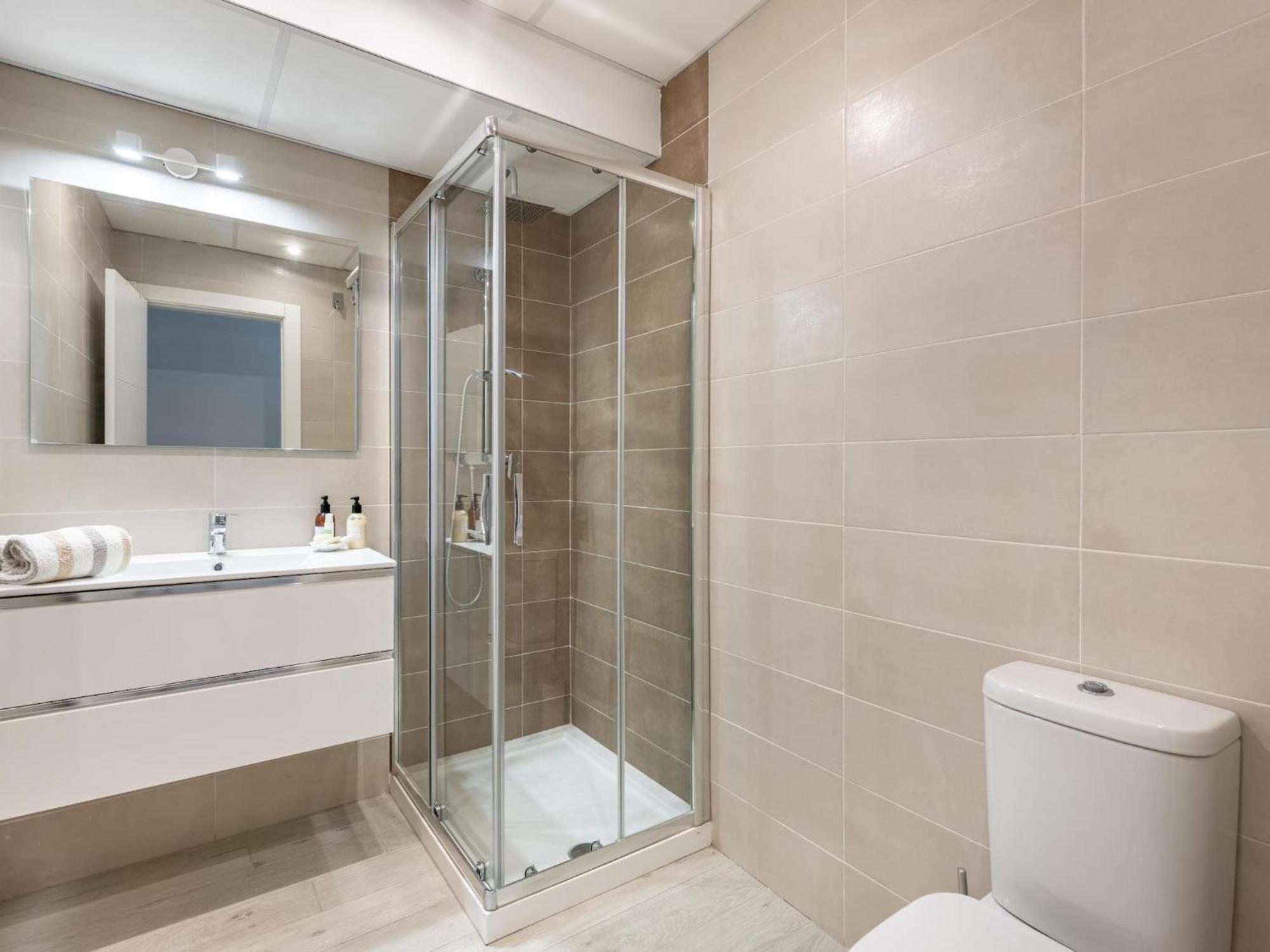 Central Stylish And Elegant 1 & 2 Bedroom Apartments III Granada Eksteriør bilde